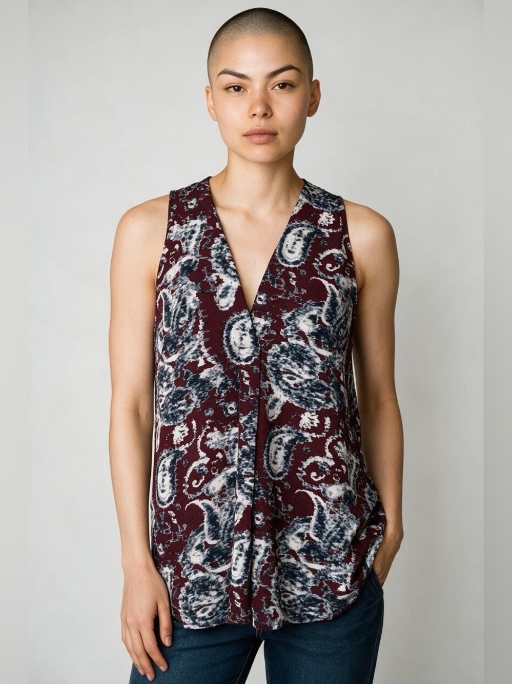 Allison Joy Sleeveless V-Neck Paisley Print Blouse - Burgundy - M